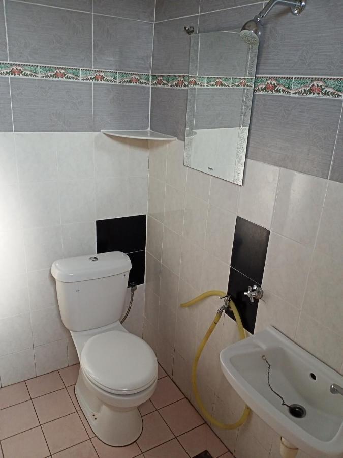 Holiday Home Bagan Lalang 5 Aircon Kampong Bagan Lalang Ngoại thất bức ảnh