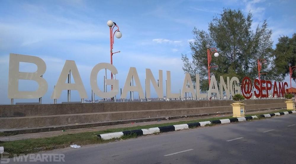 Holiday Home Bagan Lalang 5 Aircon Kampong Bagan Lalang Ngoại thất bức ảnh