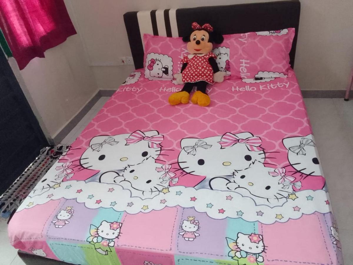 Holiday Home Bagan Lalang 5 Aircon Kampong Bagan Lalang Ngoại thất bức ảnh