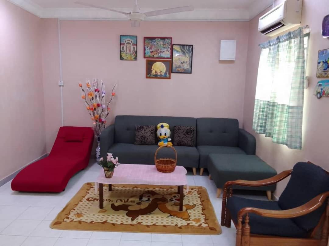 Holiday Home Bagan Lalang 5 Aircon Kampong Bagan Lalang Ngoại thất bức ảnh